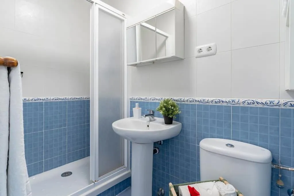Bonito Estudio Carihuela Con Terraza, Wifi, Playa A 150 Metros Torremolinos España